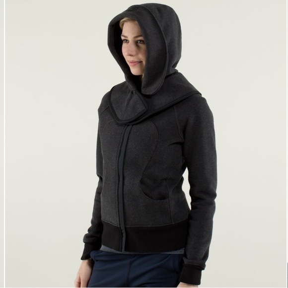 lululemon athletica Jackets & Blazers - Lululemon Scuba Hoodie *Detachable Hood size 6